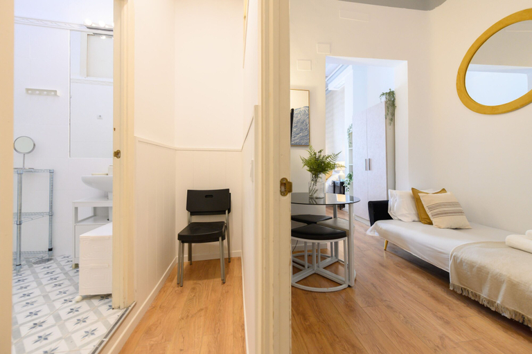 Room 5, M Cer822 Apartamento de 1 Dormitorio con Balc n, Madrid