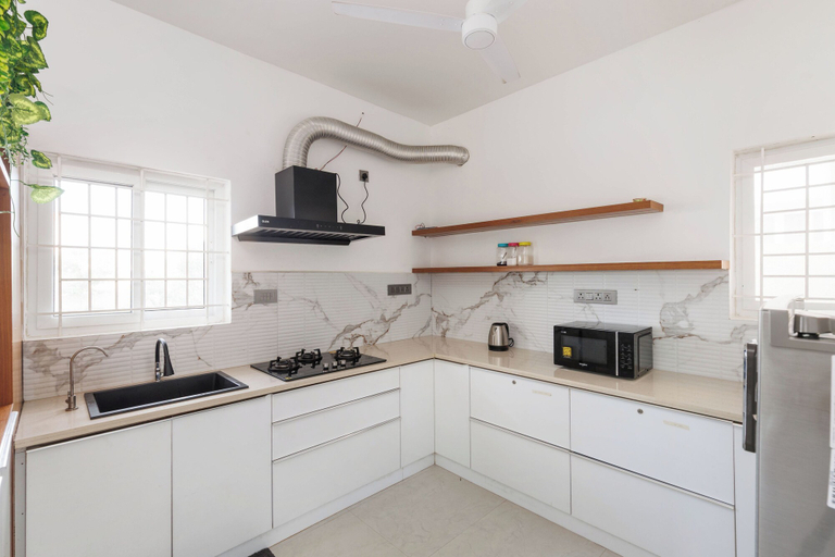 Private kitchen 4, Villa Prism by Stayjadepoolpyramid Room1hr Blr, Krishnagiri