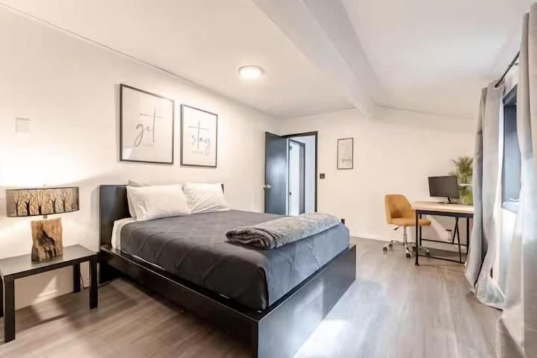 Room 2, Peak Heaven, Coconino