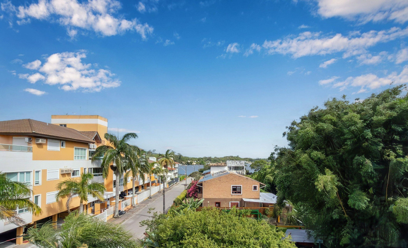 Miscellaneous 2, Apt Center Lagoa w/ Rooftop Pool Lst0002, Florianopolis