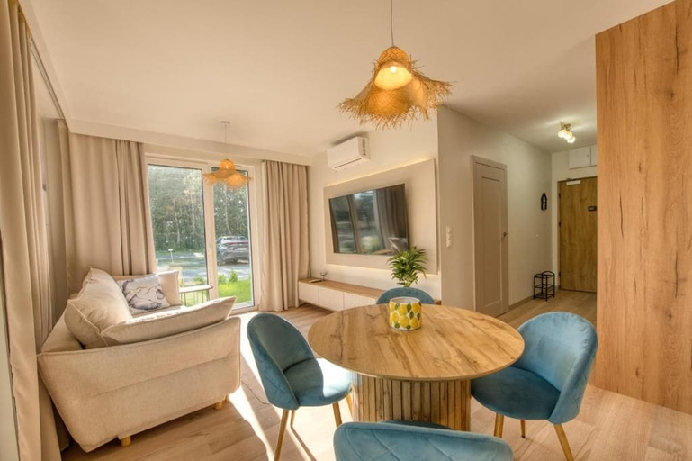 Dining 2, Apartamenty Wydmove by Q4 Apartments, Lębork