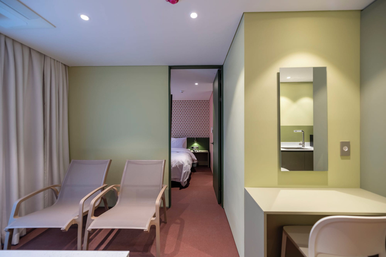 Room 4, Gray Hotel, Yongin