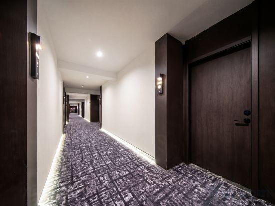 Hotel Interior/Public Areas