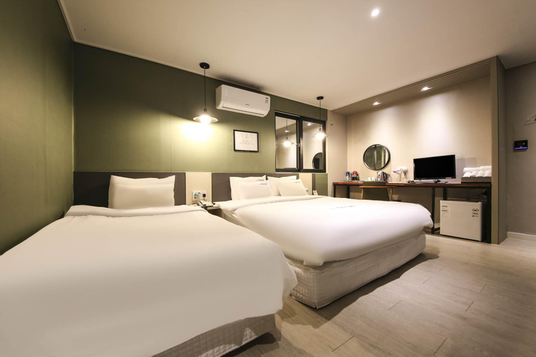 Bedroom 3, Changwon Jinhae Hotel Two Heart, Jinhae