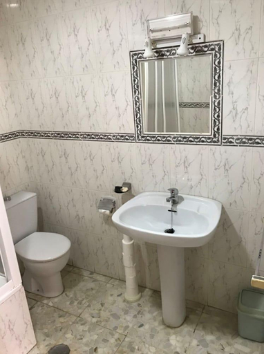 Bathroom 3, Pensión Dos Hermanas, Ciudad Real