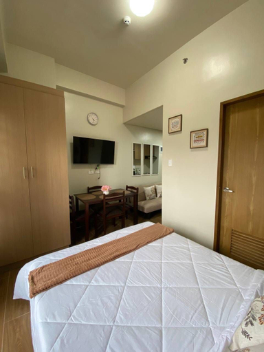 Room 2, Twin Lakes Tagaytay by JC Staycation, Laurel