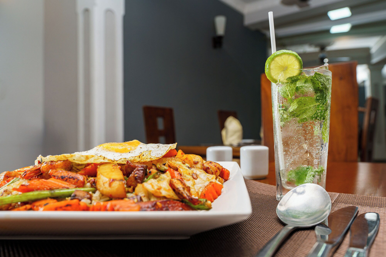 Restaurant 4, Hotel TravllersNest Kandy, K.F.G. & G. Korale