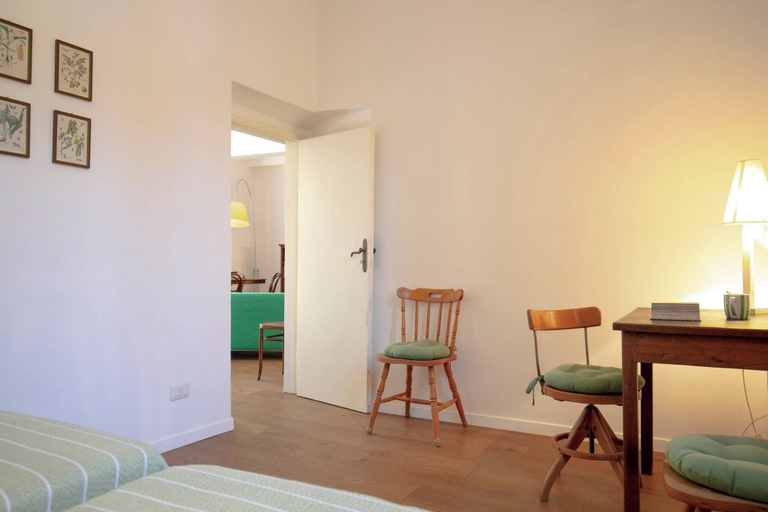 Room 3, Canne, Florence