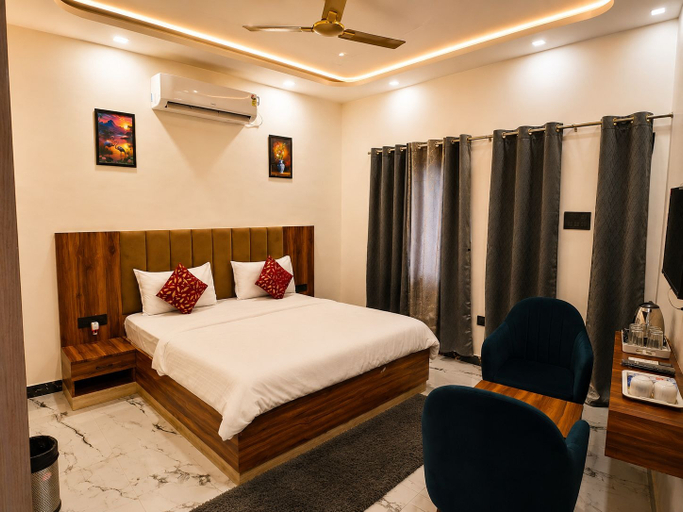 Room 3, Hotel Amba Regency, Farrukhabad