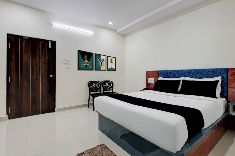 Room 5, Hotel O IT Hub Khammam, Khammam