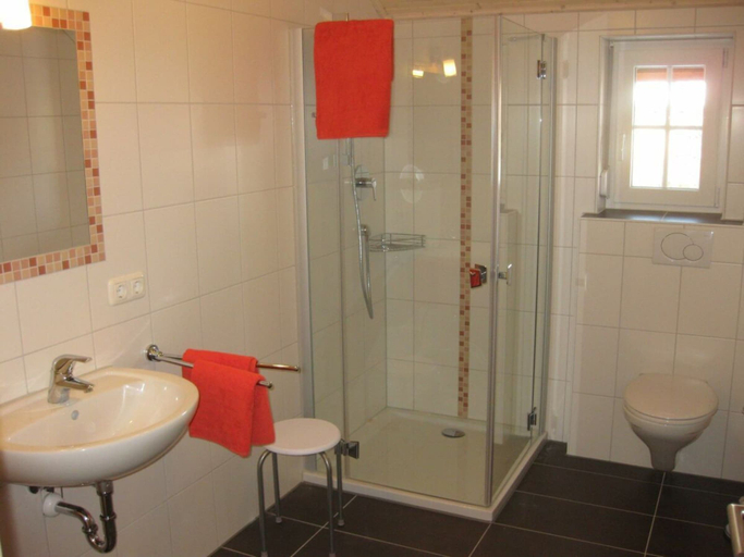 Bathroom 2, 3 - Schuepferlingshof, Forchheim