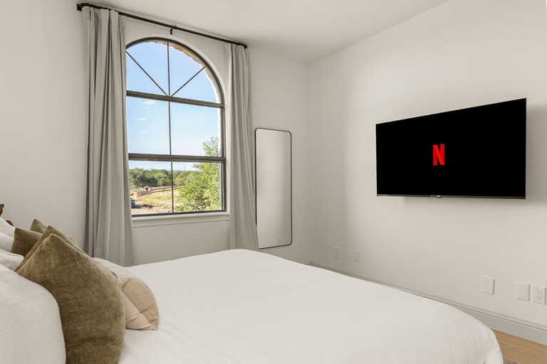 Room 4, Deep Eddy Ranch, Hays