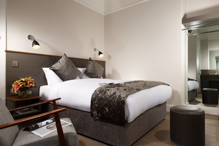 Bedroom 2, No 9 Rathgar, Dublin