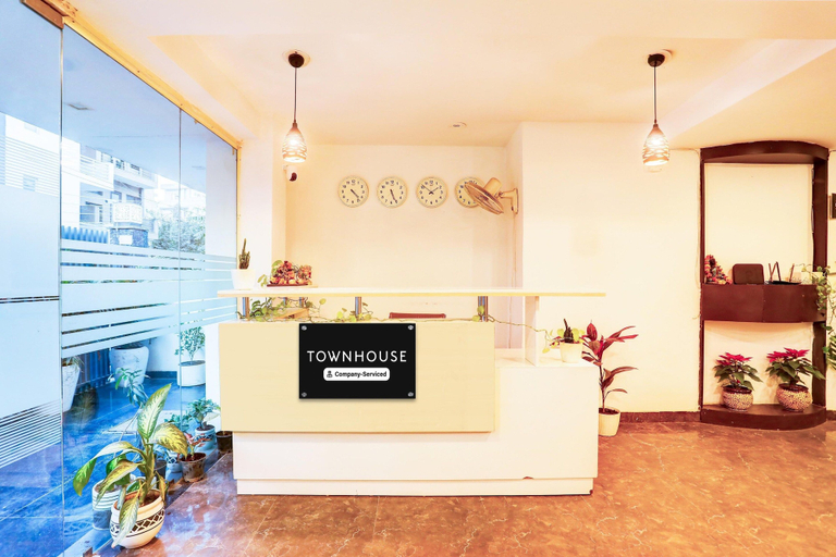 Reception 5, Super Townhouse Sector 52, Gurgaon