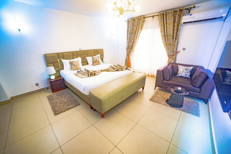 Bedroom 3, LOUMIA Residency, Wouri