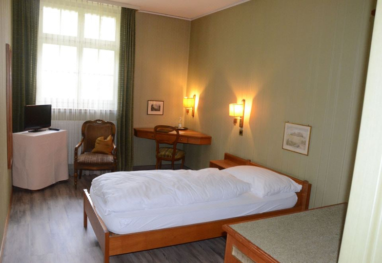 Bedroom 2, Gasthof Lowen Worb bei Bern, Konolfingen