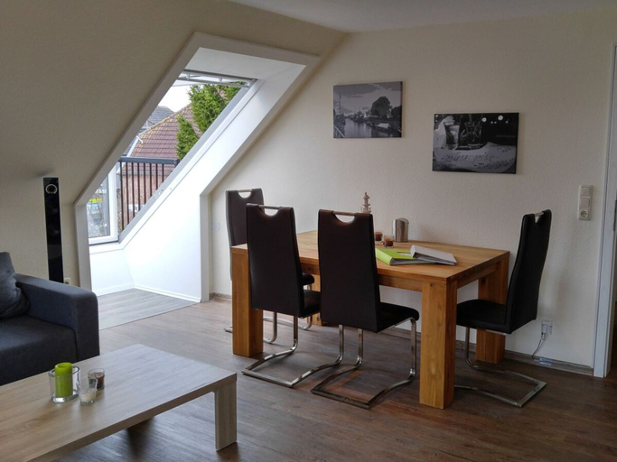 Dining 5, Holiday Apartment With 3 Bedrooms, Wittmund