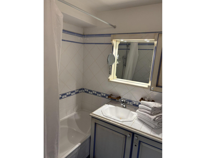 Bathroom 5, Provencal Haven for Six, Var