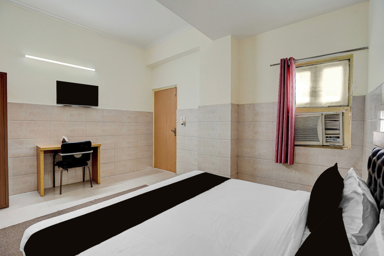 Room 5, Hotel O Sector 63 Noida FormerlyDaya Inn, Gautam Buddha Nagar