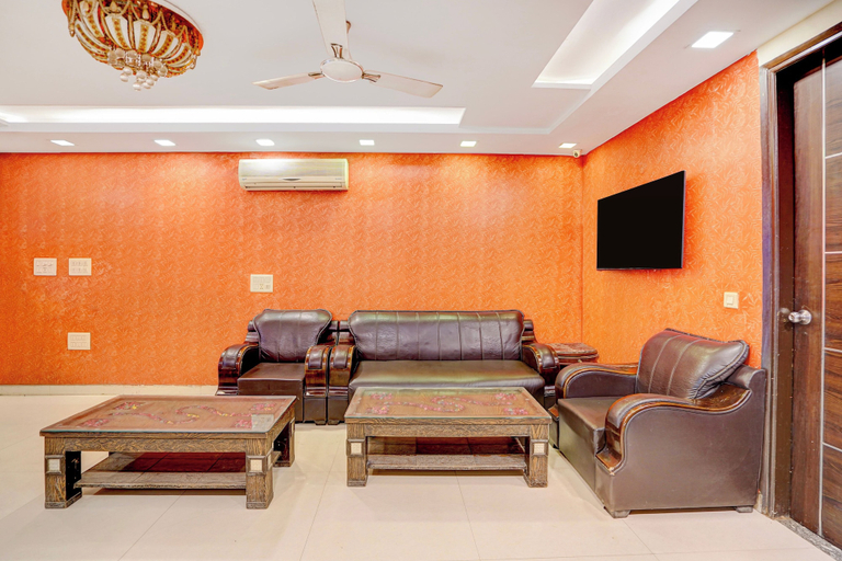Living area, Hotel O IGI Airport Mahipalpur, Delhi