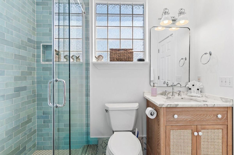 Bathroom 2, Palms by the Sea Carriage House, Walton