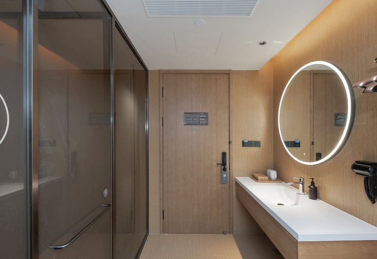 Bathroom, Ji Hotel (Cangyuan Road, Shanghai), Shanghai