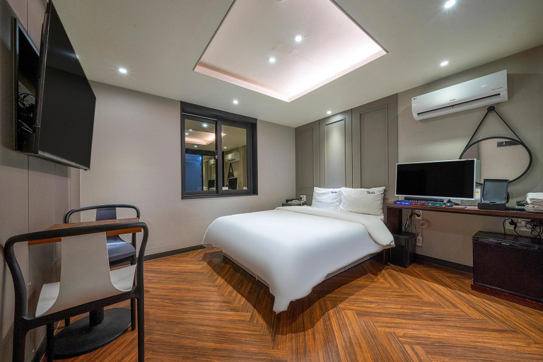Bedroom 4, Busan Daeyeondong Hotel Smith, Nam