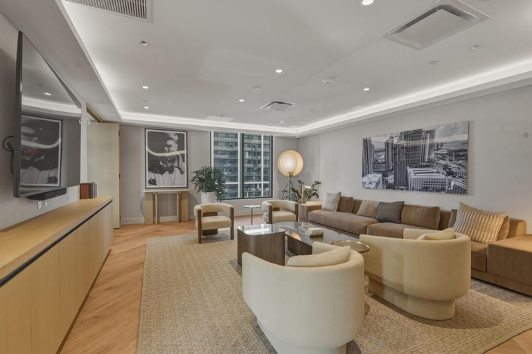 Interior 5, Modern Downtown Miami Studio Sleeps 4 Steps to Miami Worldcenter & Arena, Miami-Dade