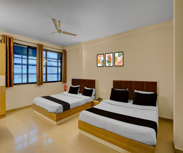 Room 2, Deluxe With Twin Bed, Valsad