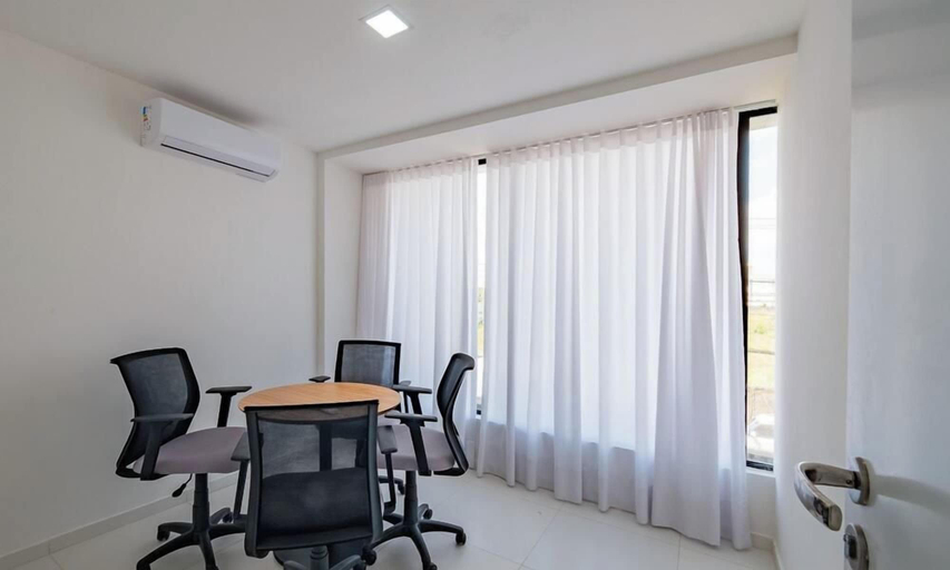 Dining 2, Fully Equipped Apartments in a Building With a Pool and Gym, 280m From the Beach - Clfs, Salvador
