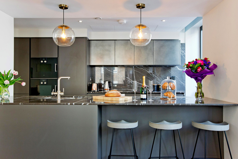 Others 5, 2-bed Superior Apt 208, London