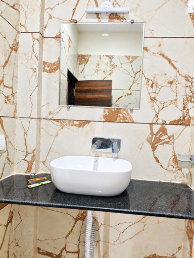 Bathroom 2, Hotel Shreeji Palace, Rewa