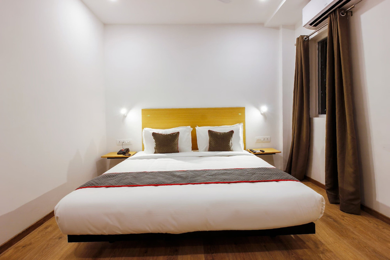 Room 3, Super Townhouse RCC Elite, Hyderabad