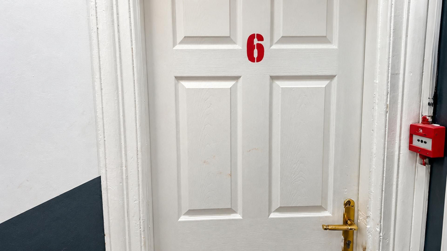 Exterior detail, Ensuite Studio, Sleeps 4 With Wifi, London