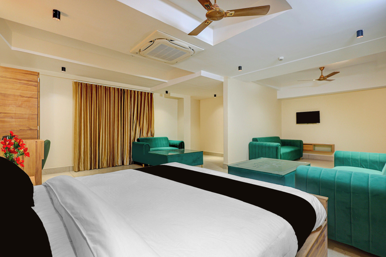 Room 5, Palette Jagatpur Formerly Seven Eleven, Cuttack