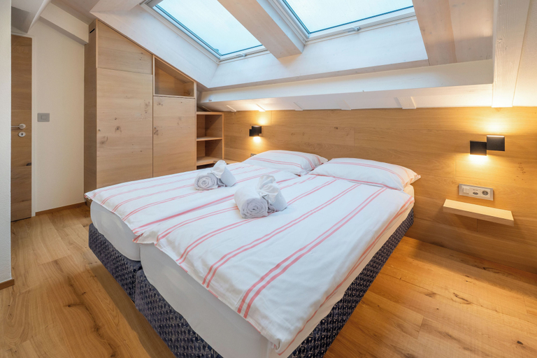 Room 2, Sky Penthouse with matterhorn view, Visp