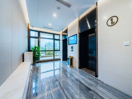 Hotel Interior/Public Areas