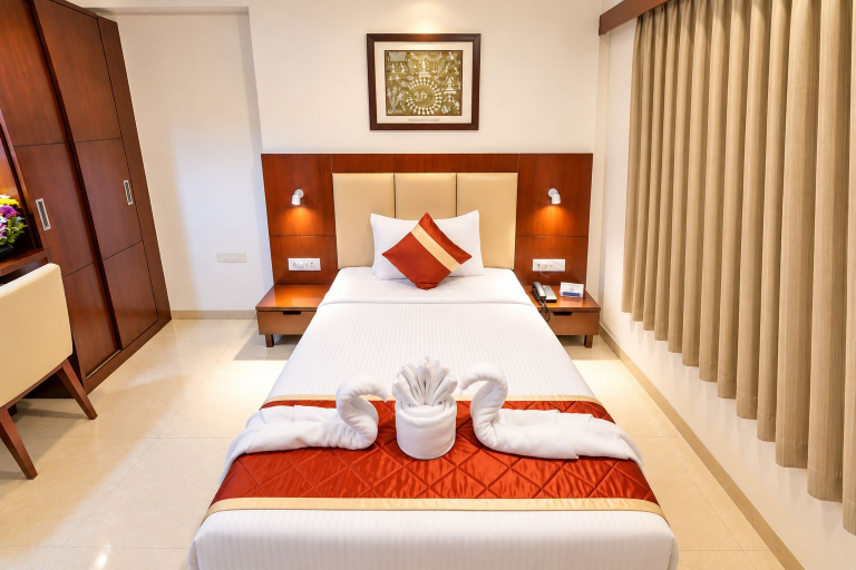 Bedroom 3, The Altruist Andheri Hotel, Mumbai Suburban