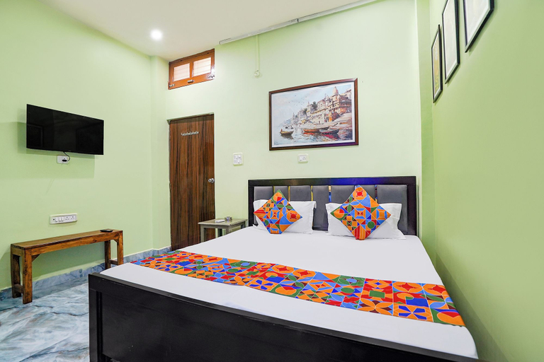 Room 5, FabHotel Glory Residency, Varanasi