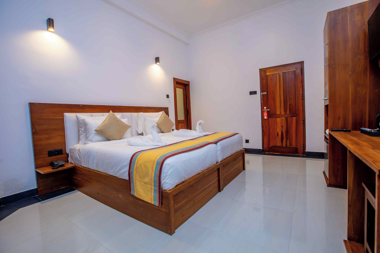 Room 4, Sunset Hill Resort, K.F.G. & G. Korale