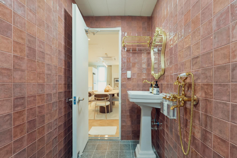 Bathroom 5, The Villa 23, Jung