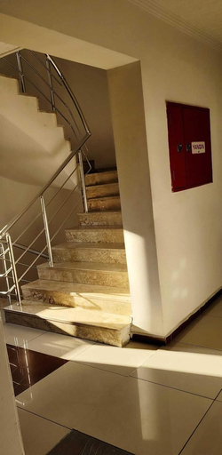 Others 5, Hera City Hotel, Merkez