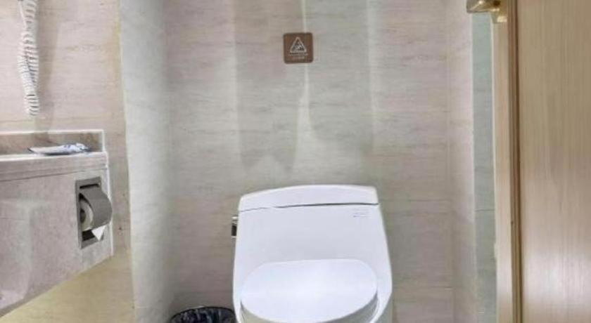 Bathroom 3, Vienna Hotel Sichuan Ganzi 318 National Highway Yajiang, Garzê Tibetan