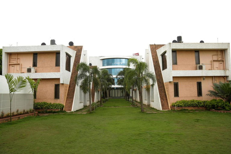 Exterior & Views 1, Pai Resort, Belgaum