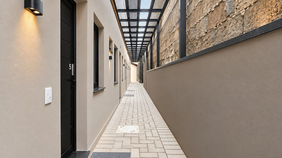 Property grounds 2, STUDIO 04, Vinhedo