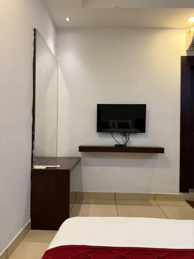 Room 5, LUXE BAY, Bangalore