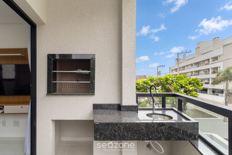 Property grounds, Apart With Barbecue 7 min From the Beach Orn0101, Florianopolis