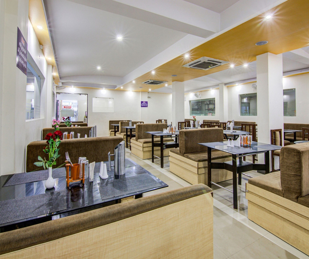 Dining 5, Suite Room Hotel Spar Grand, Visakhapatnam