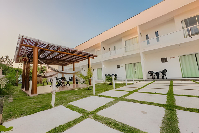 Outdoor dining 5, Apartamento 6 com 2 suítes 450m da praia, Porto Seguro