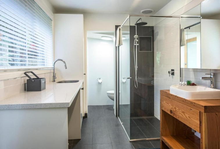 Bathroom, Camellia Cottage, Yarra Ranges - Dandenongs